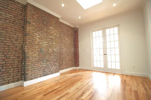 Rented by Bold New York | media 27