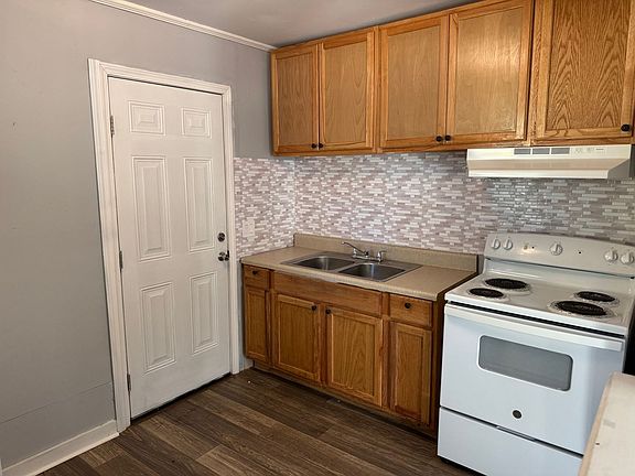 4th image of 335 Hill Ave NW #A