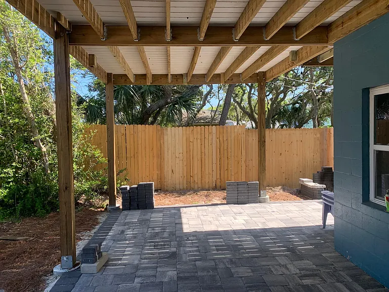 2101 S Flagler Ave — Photo 15
