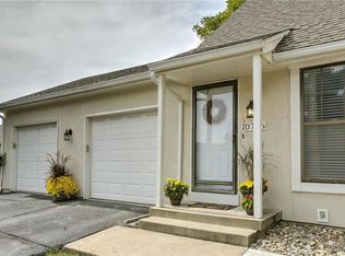 10796 Oakmont St, Overland Park, KS 66210