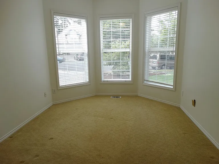16655 SW Springwater Ct — Photo 4