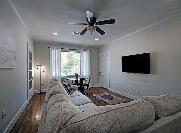 3rd image of 209 W Leake St #B