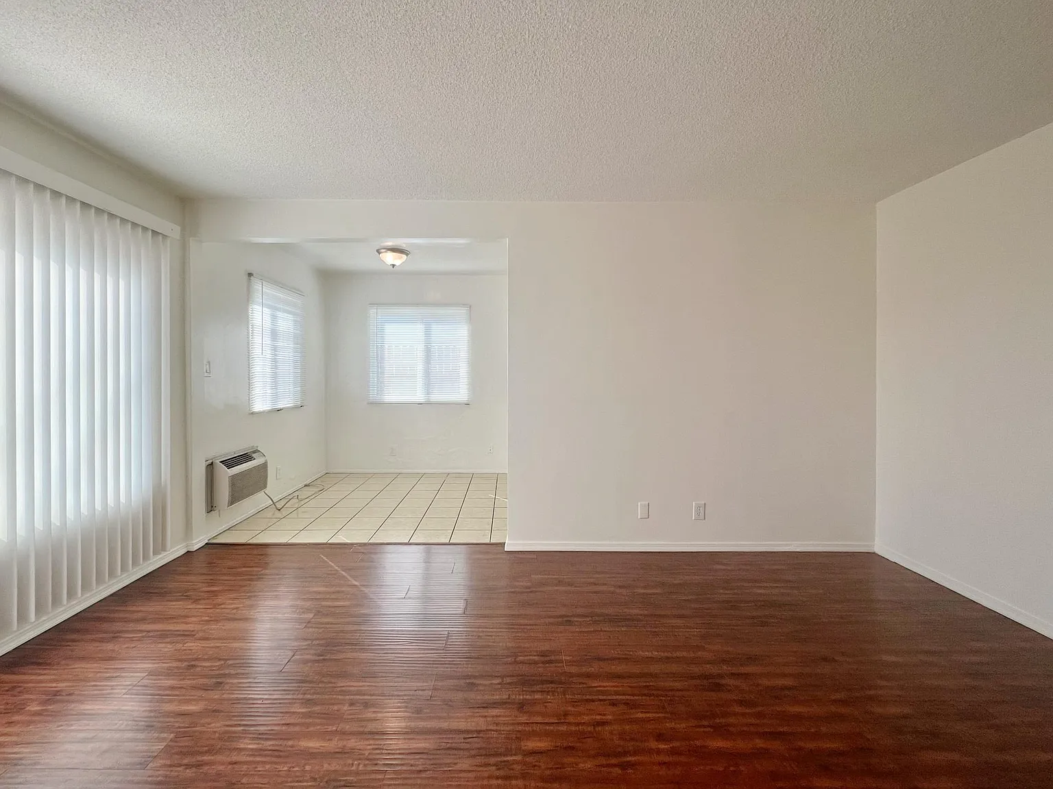860 Brightwood St — Photo 2