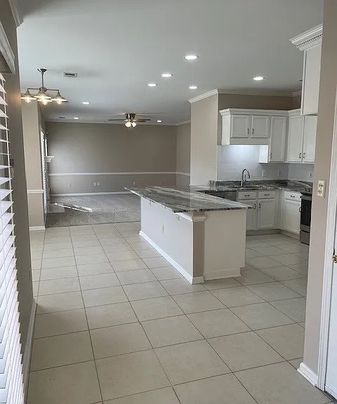 135 Cottonwood Dr — Photo 3