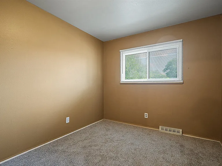 1118 Lincoln Ave — Photo 14