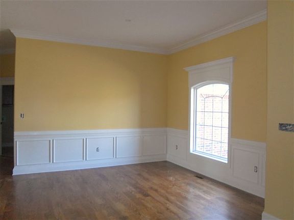 4th image of 1874 Deerhaven Ln