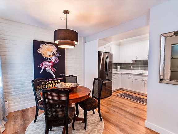 3rd image of 34 Sequoia Court UNIT 34