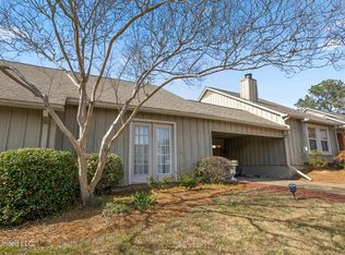 209 River Pl, Jackson, MS 39211