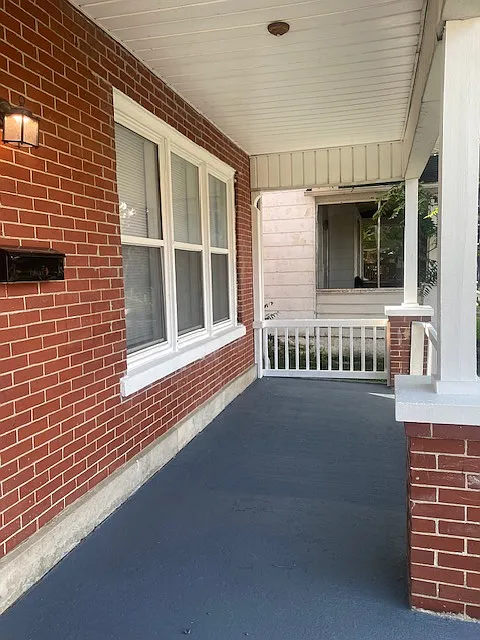 1036 Oakwood Ave. - 1 — Photo 2