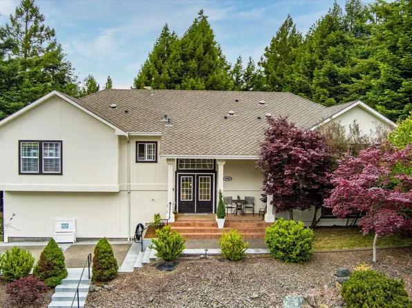 4266 Forest Hills Dr, Fortuna, CA 95540