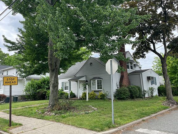 2nd image of 119 Parker Ave