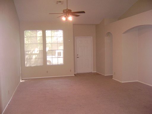 4th image of 106 N Heritage Dr
