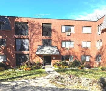 230 Duane St APT 3A, Glen Ellyn, IL, 60137