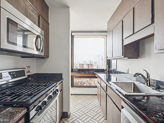 5th image of 220 Locust St #28GS