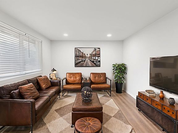 Unit is unfurnished. Photo has virtual staging