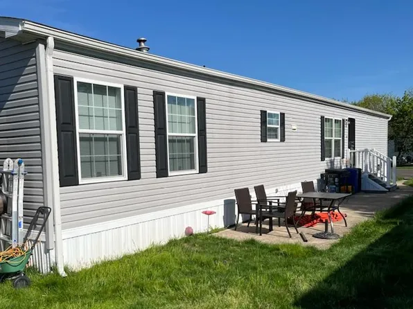 215 Jefferson Dr, Fairless Hills, PA 19030