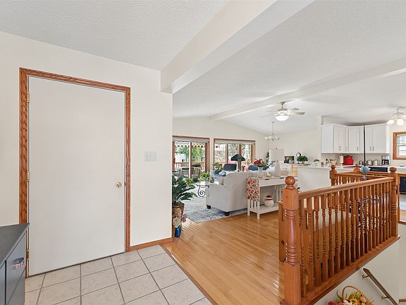 2nd image of 39 Lido Rd