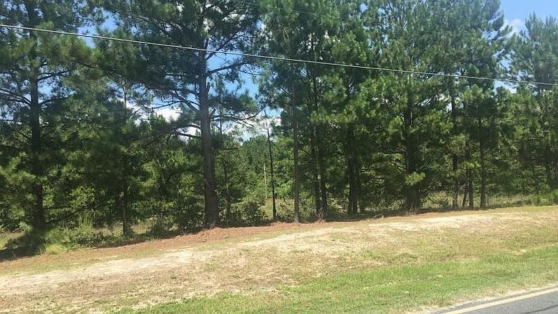 2nd image of 855 Boyd Lake Rd