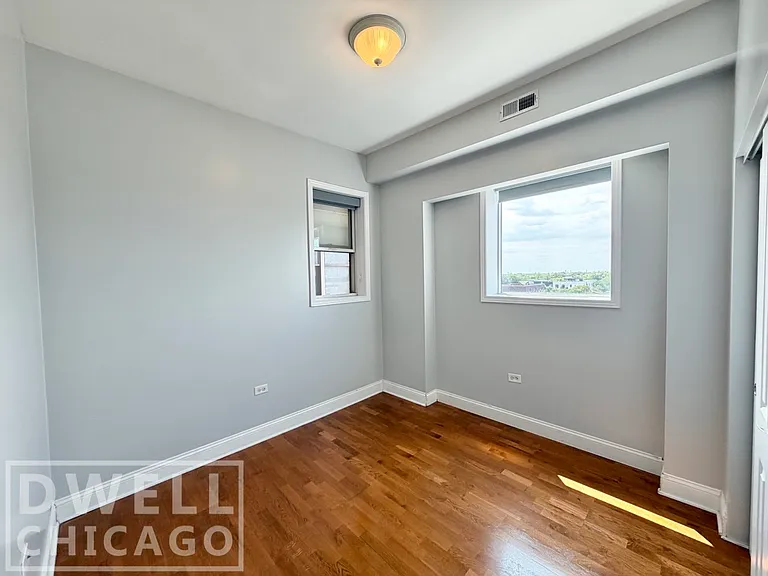 828 W Grace St #804 — Photo 9