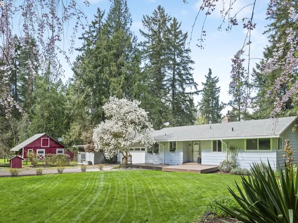 22305 NE Ilafern Ln, Dundee, OR 97115