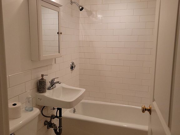 4th image of 27B Glenville Ave #B