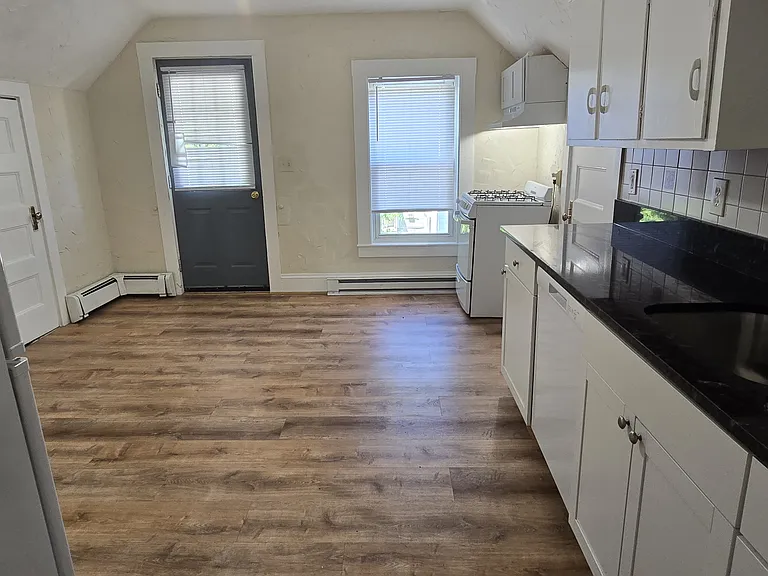 349 Hollis St #4 — Photo 11