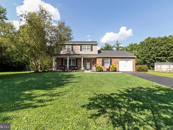 2nd image of 3806 Elizabeth Dr