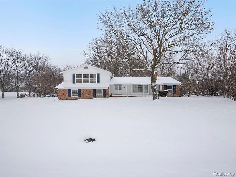 1st image of 22414 Walsingham Dr