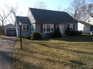 18 Wilstar Cir, Enfield, CT 06082