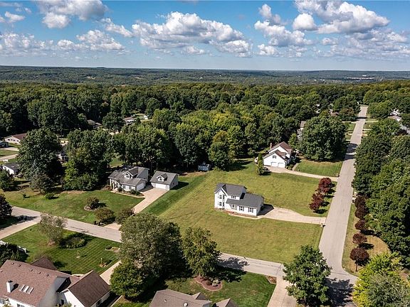 2nd image of 2572 Jerry Ln