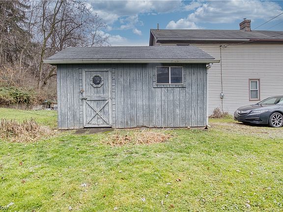 4th image of 2135 Harvey Ave