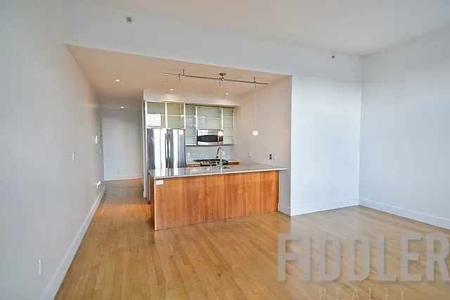 140 Hope St #1C