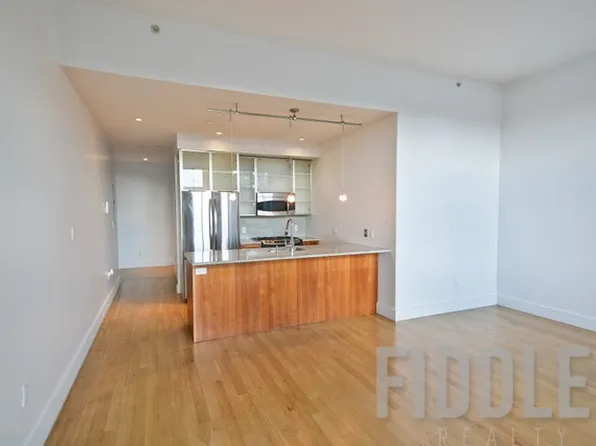 140 Hope Street image 1 of 19