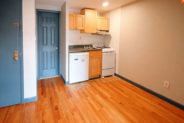 Rented by Compass | media 2