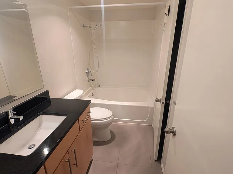 1800 Boylston Ave #304 — Photo 29