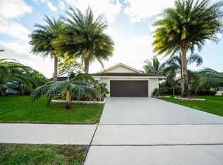 122 Sevilla Ave, Royal Palm Beach, FL 33411