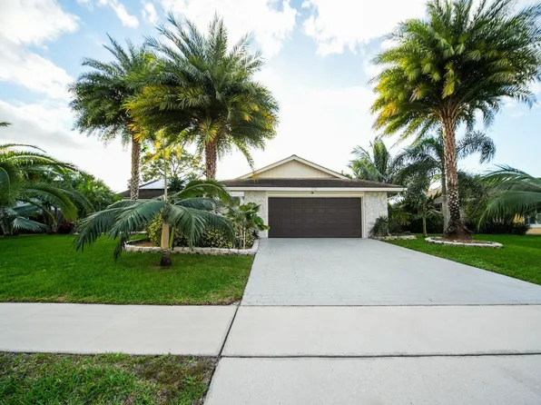 122 Sevilla Avenue, Royal Palm Beach, FL 33411