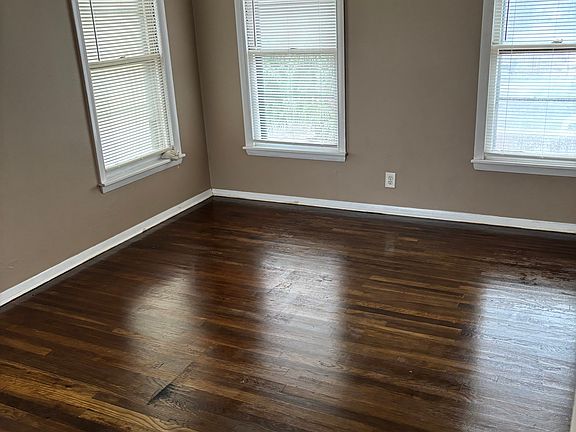 5th image of 506 S 7th St APT 4