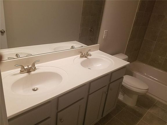 5th image of 2119 Ginger Estates Dr NE