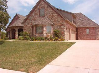 3700 Hunters Creek Rd, Edmond, OK 73003