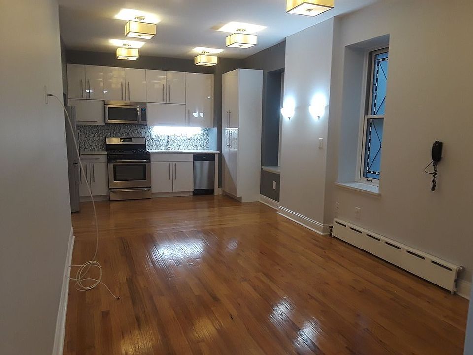 1st image of 530 2nd St