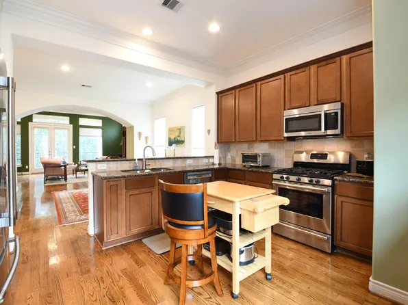 9127 Harbor Hills Dr, Houston, TX 77054