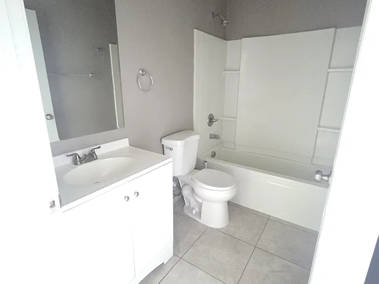 1515 W Delaware St #2 — Photo 11