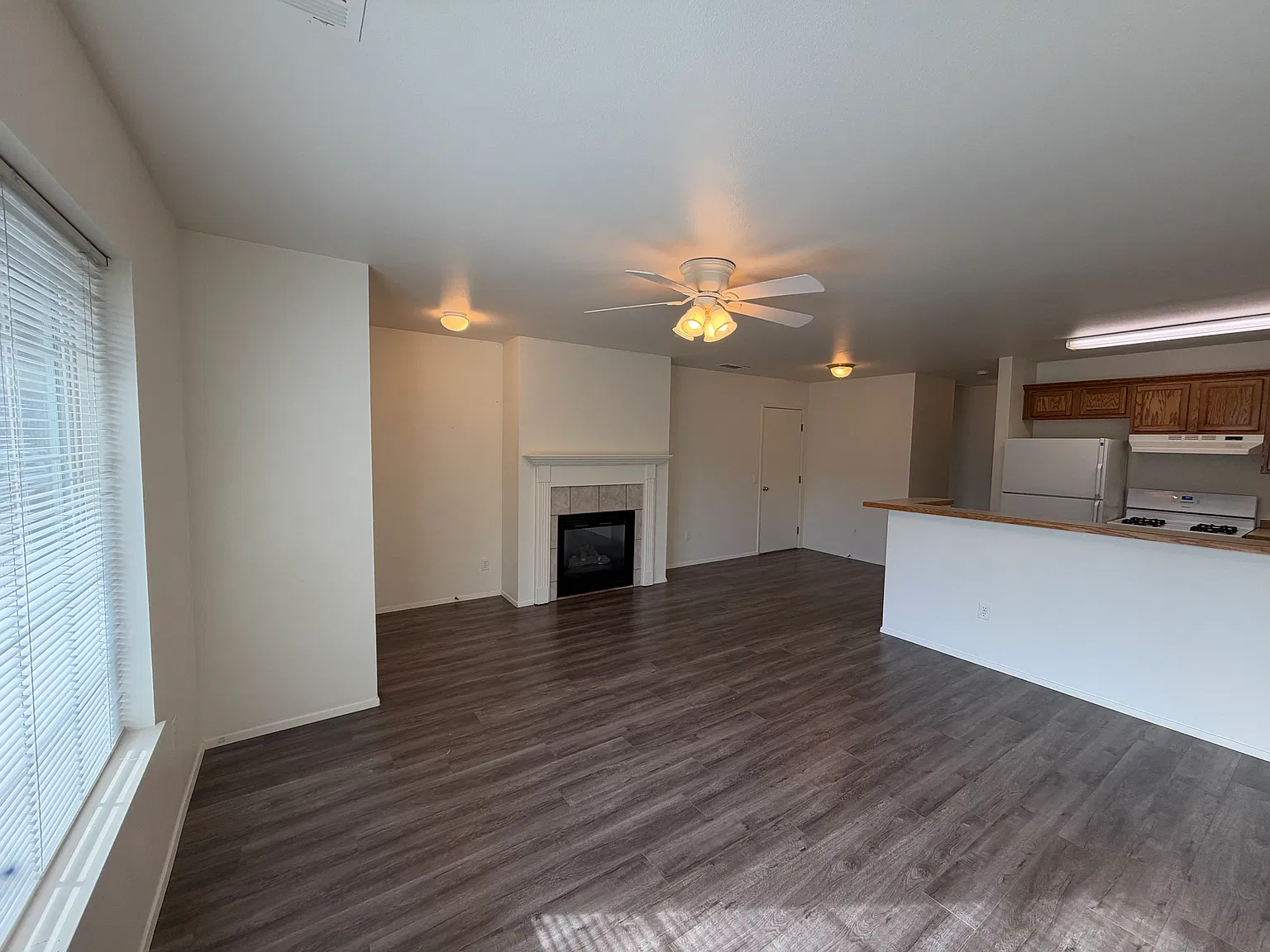 1 bed, 852 sqft, $1,695 — Photo 2
