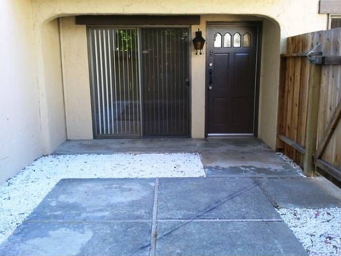 Entrance/Private Patio