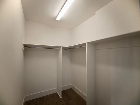 Rented by Extell Marketing Group LLC | media 17