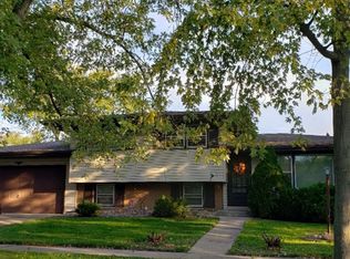 18926 Ridgewood Ave, Lansing, IL 60438