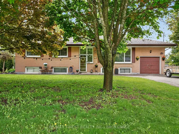 27 Dalgleish Ave, Kingston, ON K7L 0C3