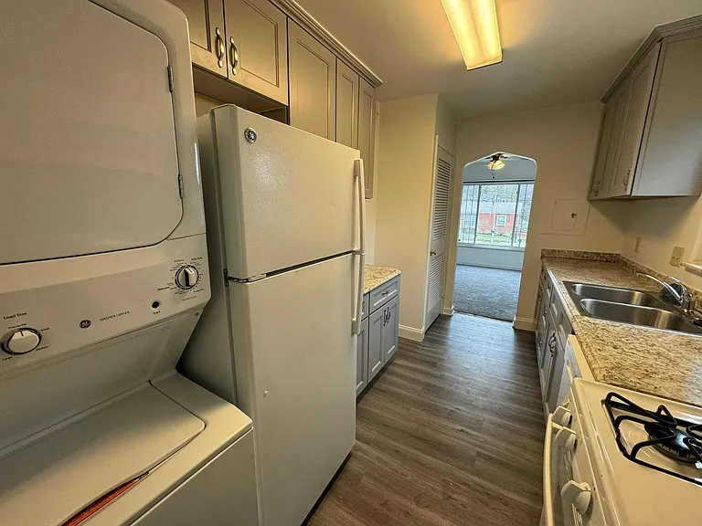 110 Southvue Ct — Photo 9