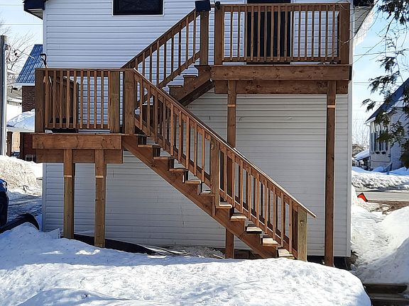 2nd image of 109 Albert St S #2